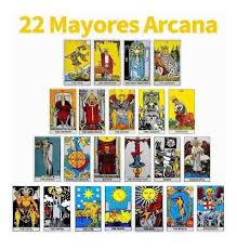 Tarot rider con cartas